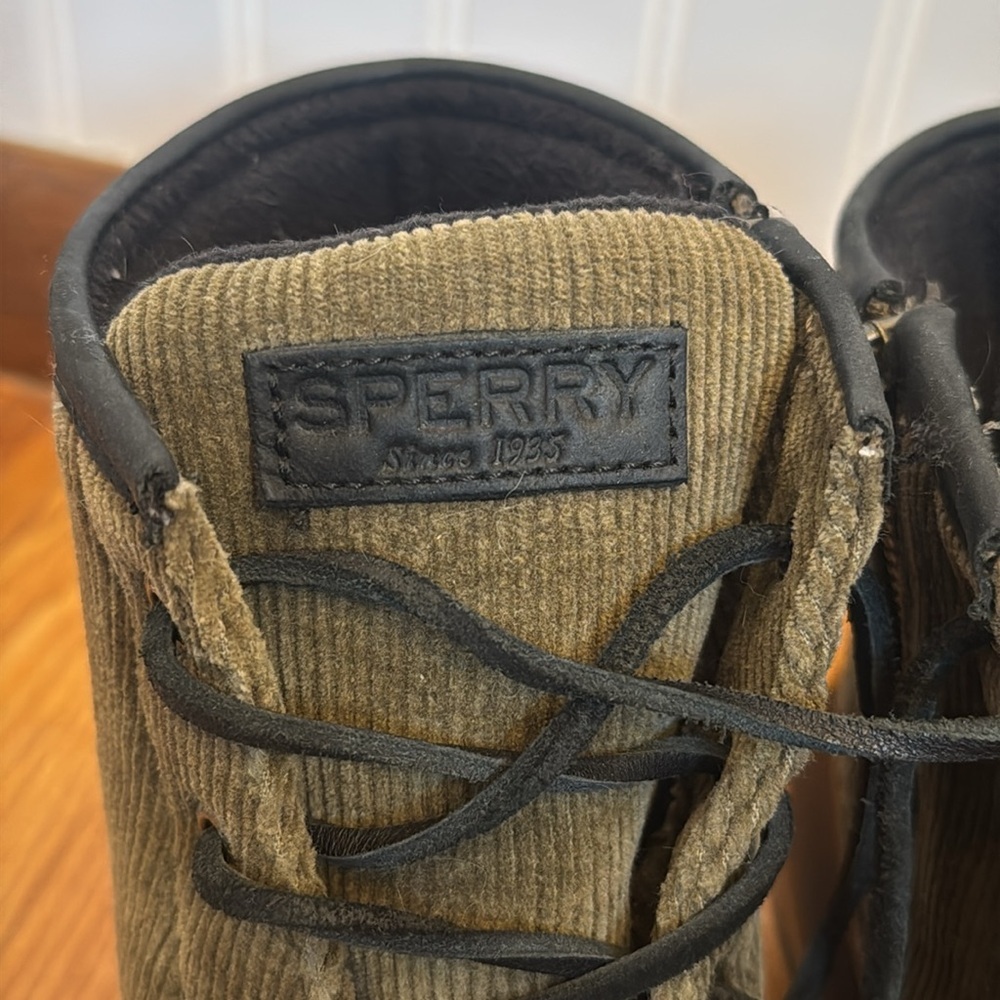 Sperry Women's Saltwater Corduroy Duck Boots in Olive Green Size 9.5 - Picture 5 of 10
